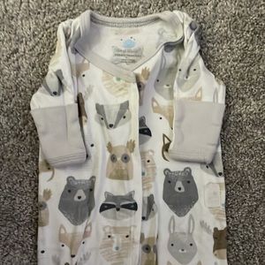 Cloud Island Preemie Gowns